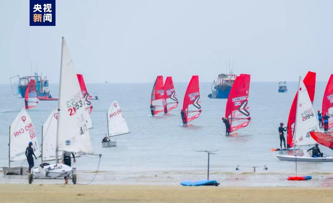 海上“速度与激情” 全国顶级帆板、风筝板赛事在北海举行